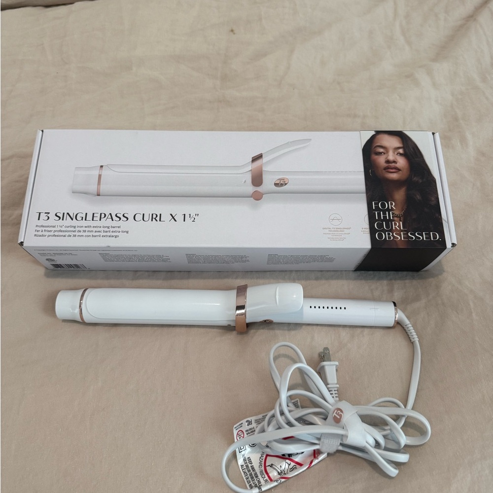T3 Singlepass Curling Iron (1.5” barrel)